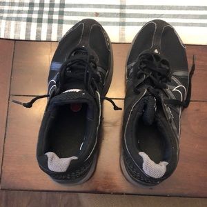 Black Nike training Flywire